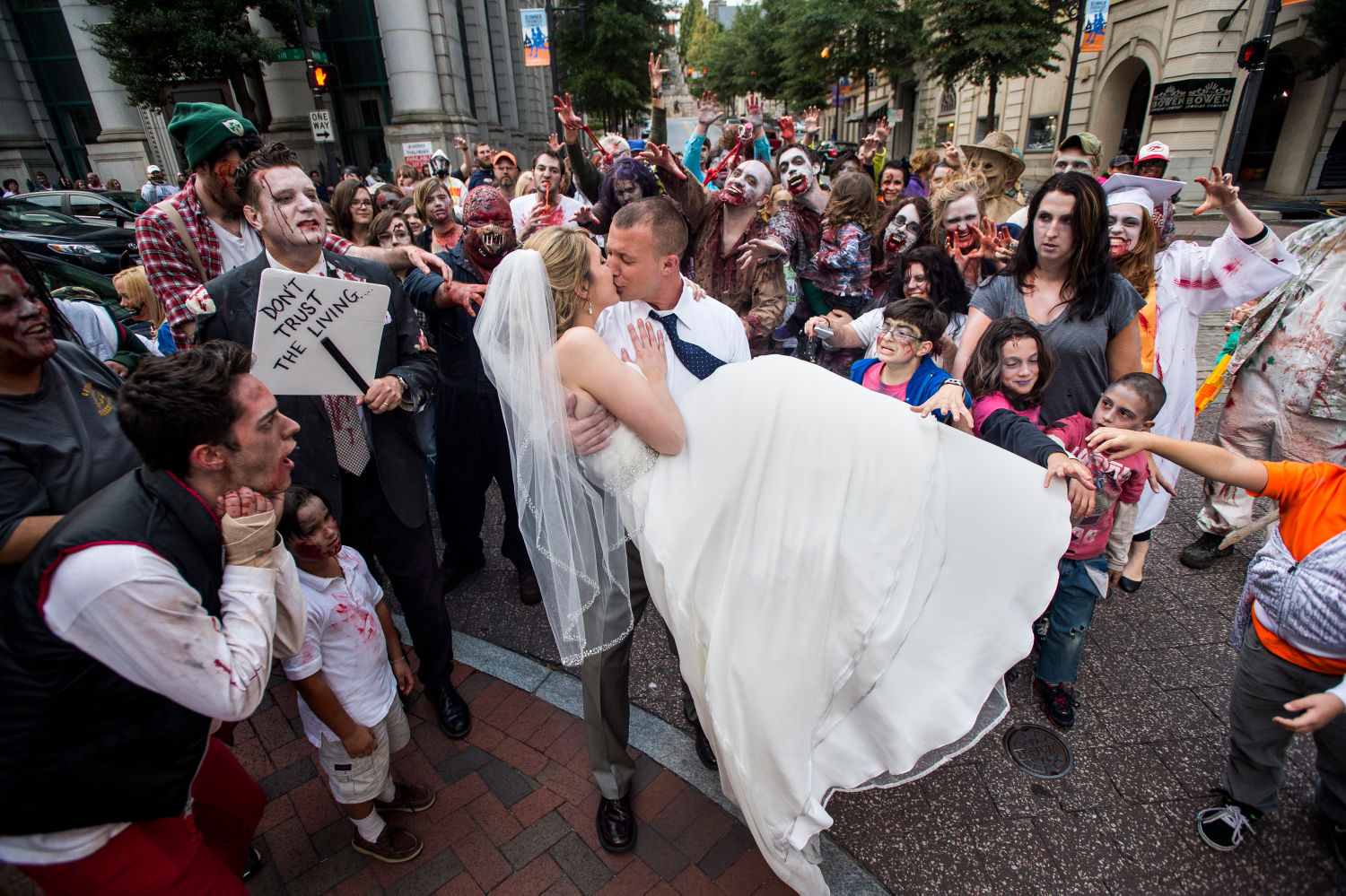2014-10-18 Zombie Wedding